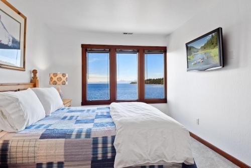 Lakeshore Terrace Delight