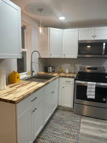 Come Play-relax-enjoy! Private Home On 2+ Acres!