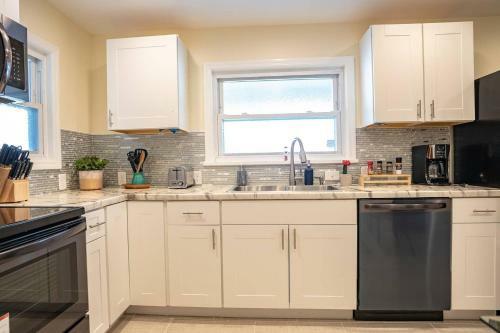 Fabulous Mid Century 4br 3bath House