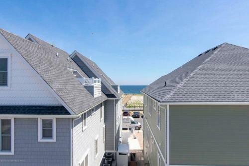 Ocean And Beach Views From Five Decks In Ortley Beach