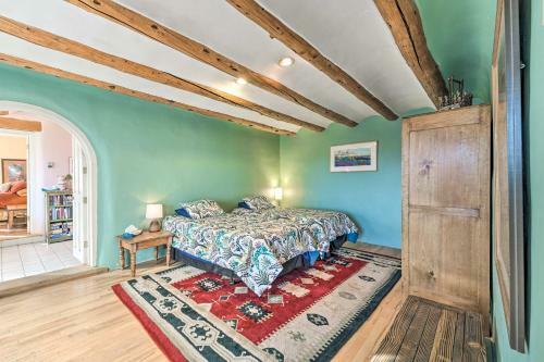 El Prado Home With Hot Tub, Panoramic Mtn Views