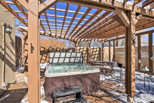 Adobe-style Home Less Than 2 Mi From Santa Fe Plaza!