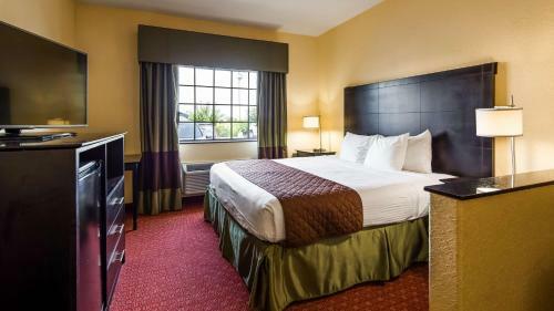Hotel Best Western Mainland Inn & Suites