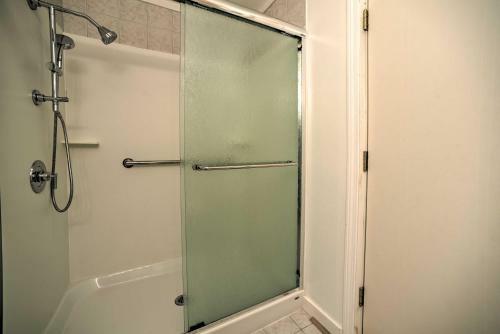 Apartamento Lake George Getaway Near Restaurants, Shops!