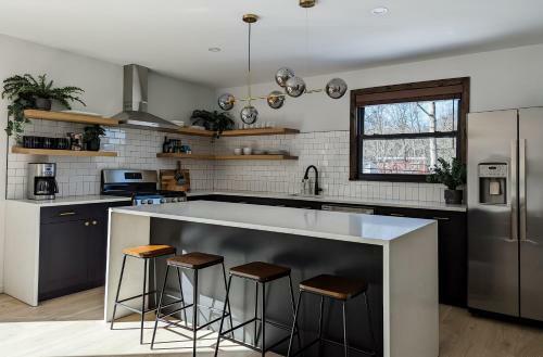 Acorn Bungalow - Luxury Cabin, Catskills, Windham Mountain, Hunter Mountain
