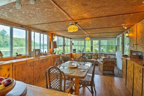 Cozy Cottage On Caroga Lake With Waterfront Fire Pit