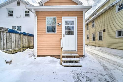 Cozy Finger Lakes Abode In Dtwn Canandaigua!
