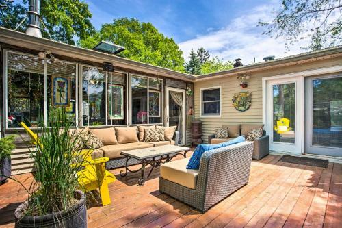 Charming Hampton Bays Home With Gazebo And Garden