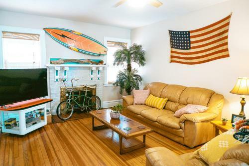 Vintage Beach House, Perfectly Located