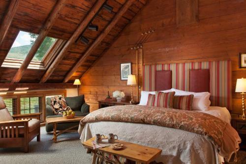 Bed & Breakfast Inn At The Round Barn Farm