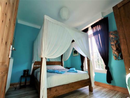 Inviting Villa In Lacanau Near The Beach