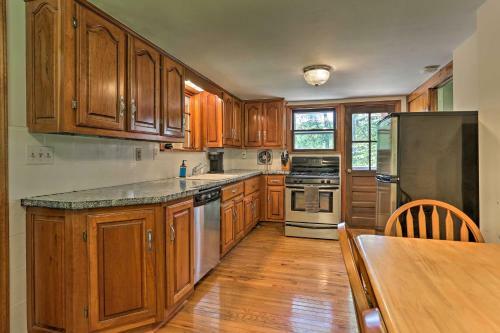 Narrowsburg Home In The Woods With 2 Fire Pits!