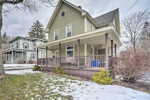 Quiet Oneonta Home - Walk To Historic Dtwn!