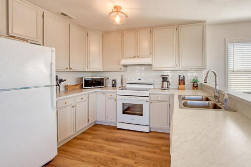 Horizon House 405