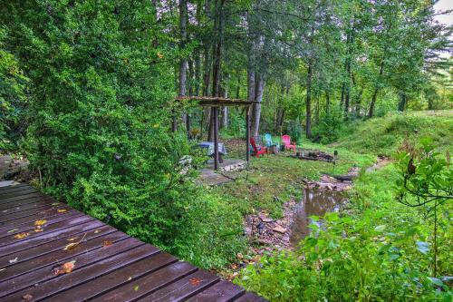 Shaw Creek Cottage With Fire Pit And Forest Views