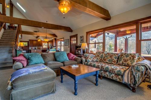 Bearwallow Cottage