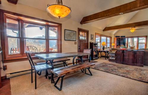 Bearwallow Cottage
