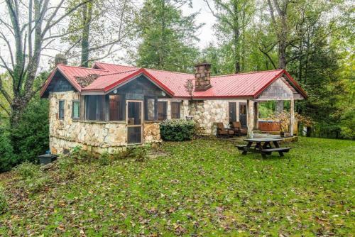 Apple Valley Cabin