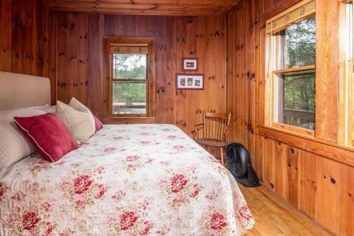 Apple Valley Cabin
