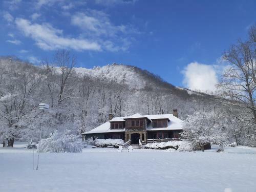 Posada Laughing Heart Lodge