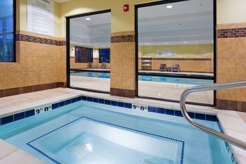 Holiday Inn Express Hotel & Suites Logan