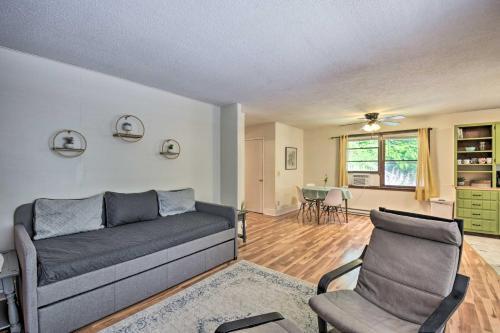 Charming Otto Apartment, 24 Mi To Sequoyah Falls!