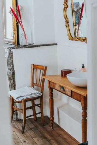 Maison S�raphine - Guest House - Bed And Breakfast