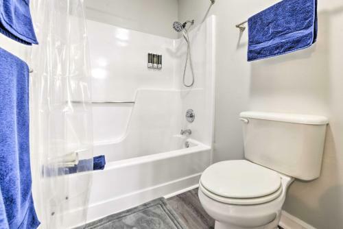 Charming Southern Pines Abode - Walk To Dtwn!