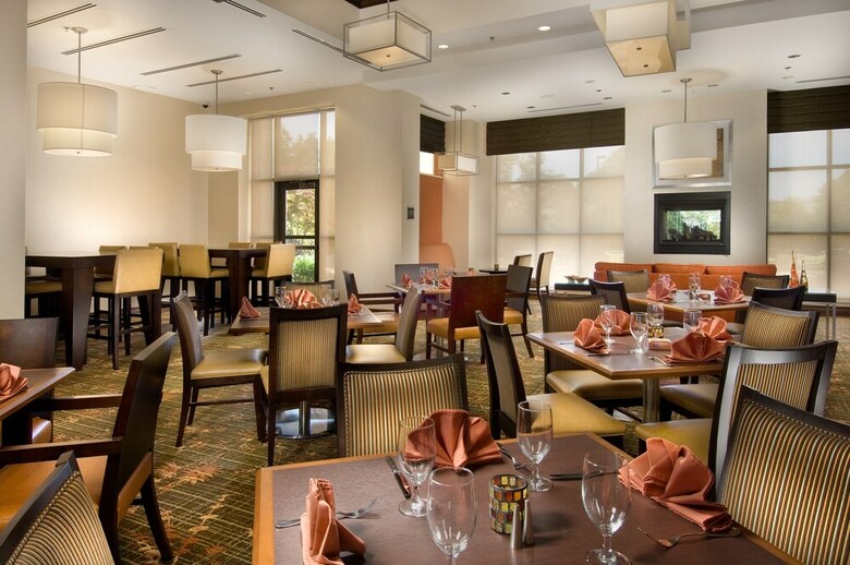 Hotel Doubletree By Hilton Dulles Airport-sterling