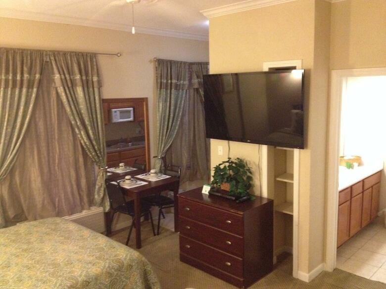 Athens Hotel Suites
