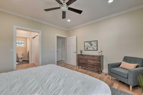 Walk To Downtown! Newly Built Home With Hot Tub