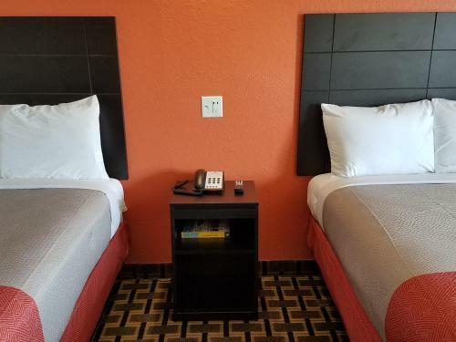Motel New Six Inn And Suites
