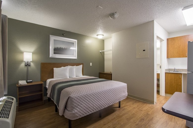 Hotel Crossland Economy Studios - Houston - West Oaks