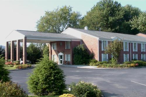 Motel Americourt Hotel And Suites - Elizabethton