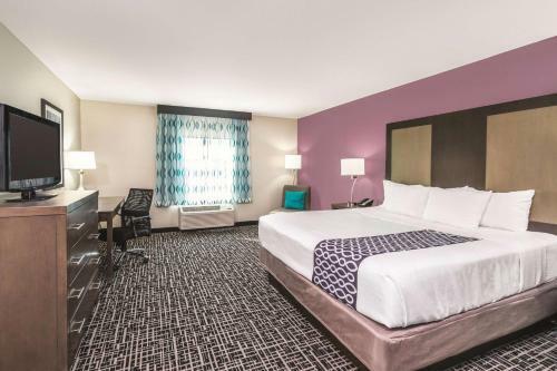 Hotel Country Inn & Suites Loudon