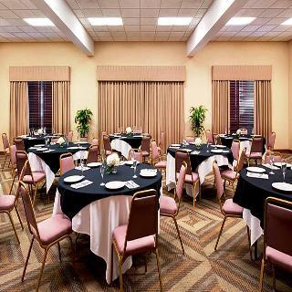 Hotel Four Points By Sheraton Oklahoma City Airport