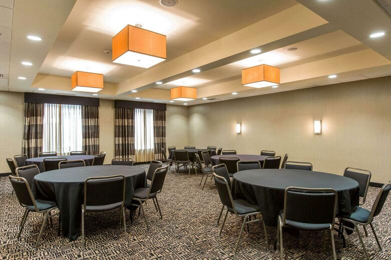 Hotel Cambria Suites Rapid City