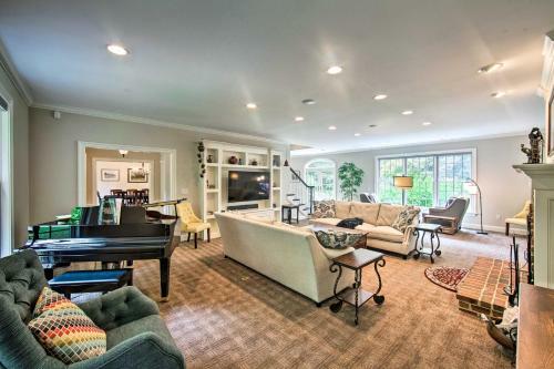 Extravagant Atglen Manor With Private 60 Acre Land!