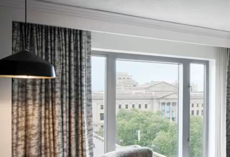 Hotel The Logan