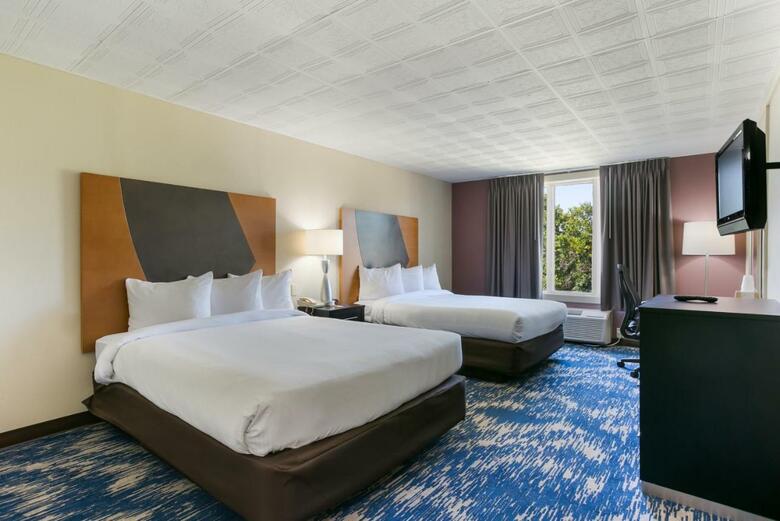 Eisenhower Hotel And Conference Center