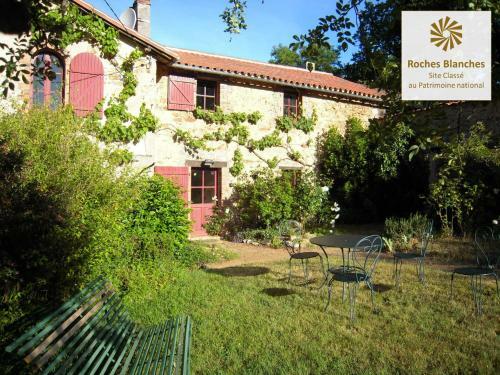 Domaine Des Roches Blanches - Site Class�