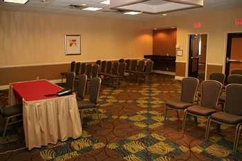 Crowne Plaza Hotel Philadelphia - Bucks County