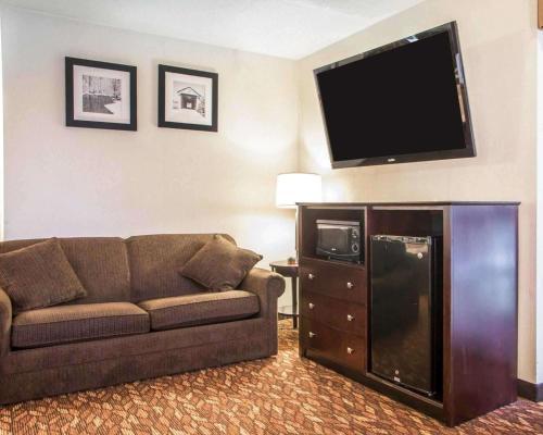 Posada Quality Inn St. Mary's