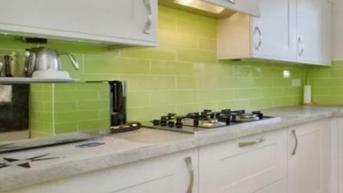 Les Portes-en-r� - Superb Holiday Home