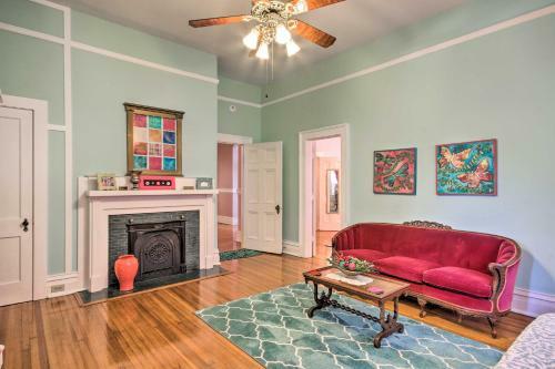 Exquisite Anderson Villa With Sunroom And Grill