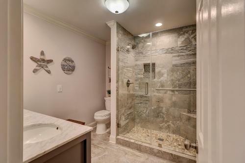 19 Sailmaster 3 Br Condo Shipyard Pool