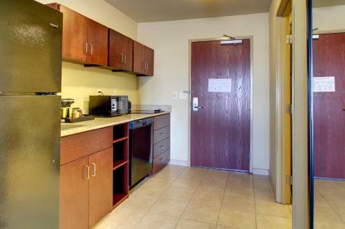 Hotel Cobblestone Inn & Suites Harvey
