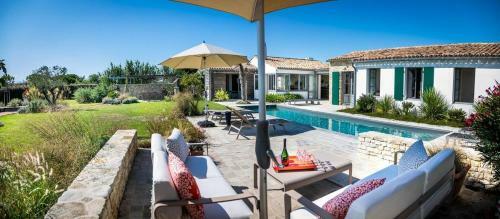 Superbe Villa Avec Piscine Chauff�e Et Boulodrome