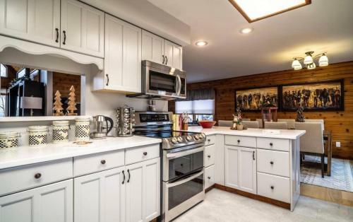 Minnies Mountain Lake House