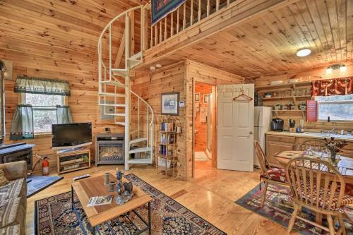 Peaceful Cabin With Fire Pit On Cross Creek Ranch!